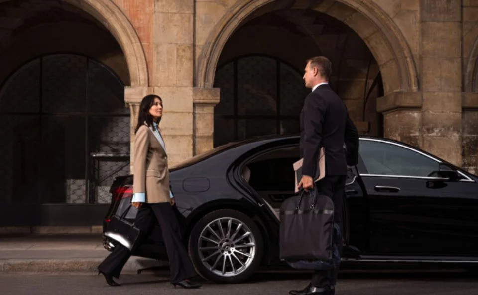 Luggage assistance at the airport for private transfers Luggage assistance at the airport for private transfers