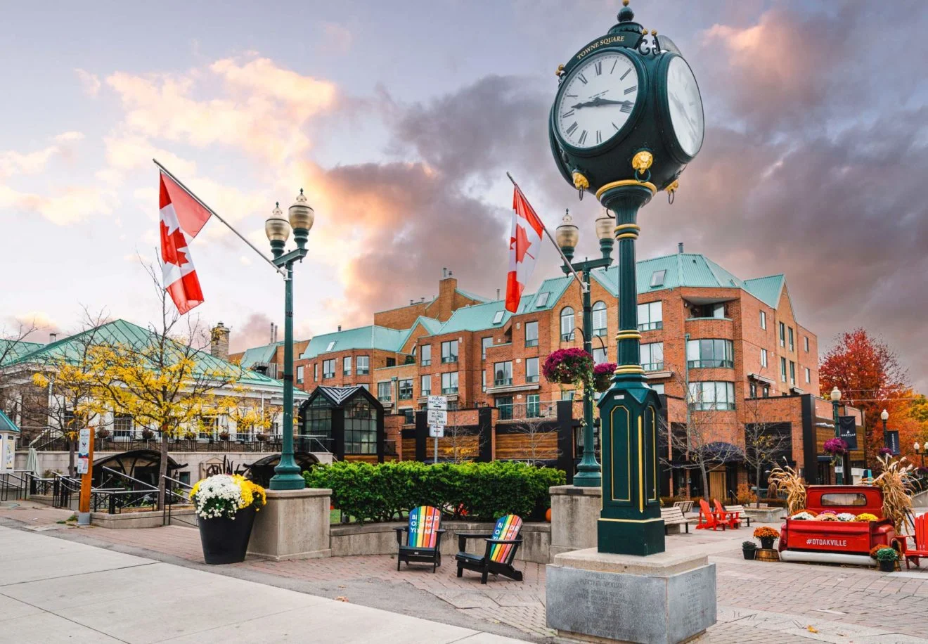 Oakville lakeside streets